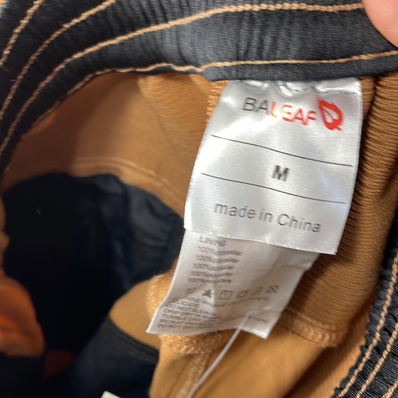 NWT BALEAF MEN’s stretch athletic hiking elastic waist lots of pockets shorts - Picture 8 of 9